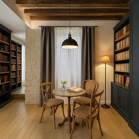 Cia Marais - Old Bookshop Style * Paříž