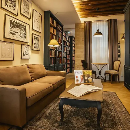 Cia Marais - Old Bookshop Style Paříž