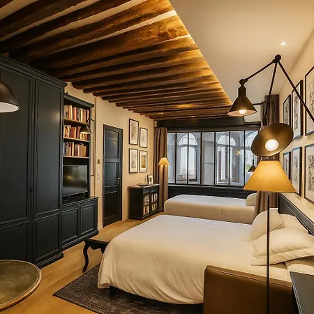 Cia Marais - Old Bookshop Style *