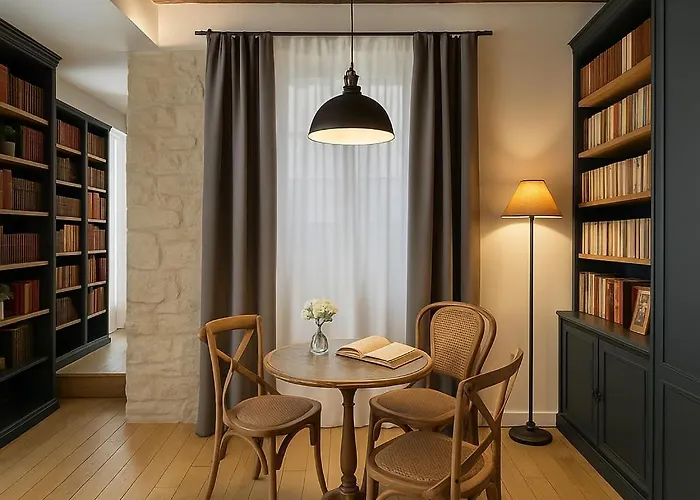 Cia Marais - Old Bookshop Style * Paris