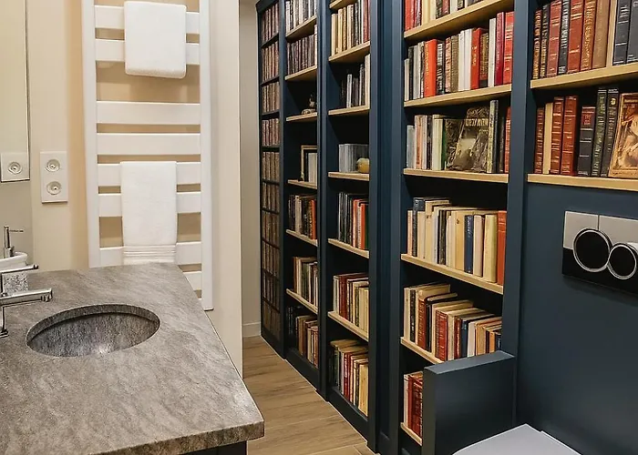 Cia Marais - Old Bookshop Style * Paris